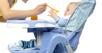 Chaise haute de bébé : les critères pertinents chaise bebe