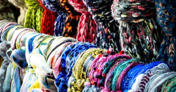 Écharpe, foulard, étole: quelles différences? Écharpe, foulard, étole: quelles différences?