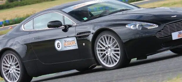 Stage en Aston Martin