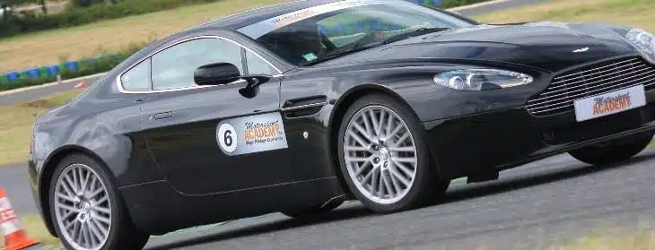 Stage en Aston Martin