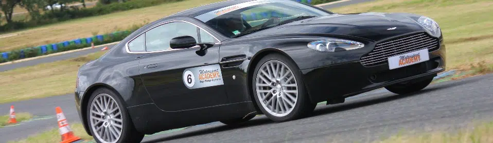 Stage en Aston Martin