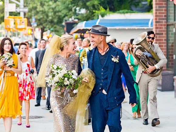 Piper Perabo en robe de mariée magnifique