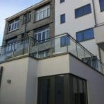 La balustrade vitrée: l’atout esthétique de votre maison!