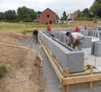 Une maison passive grâce aux blocs coffrants