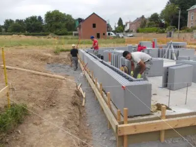 Une maison passive grâce aux blocs coffrants