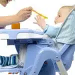 Chaise haute de bébé : les critères pertinents