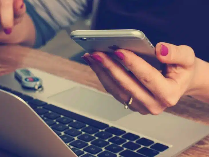 Comment poser une réclamation par téléphone à un service client ?