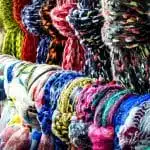 Écharpe, foulard, étole: quelles différences?