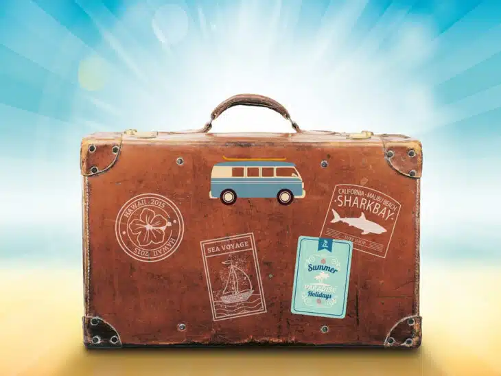 Les vacances de dernière minute : trucs et astuces pour voyager moins cher et plus souvent