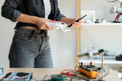 Maîtrisez vos circuits grâce à une expertise en matériel électrique de pointe !
