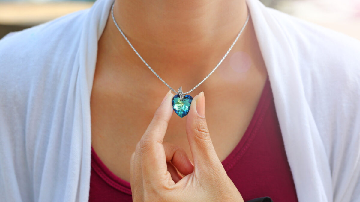 Offrez une médaille miraculeuse à une nouvelle maman : un symbole de protection et de chance