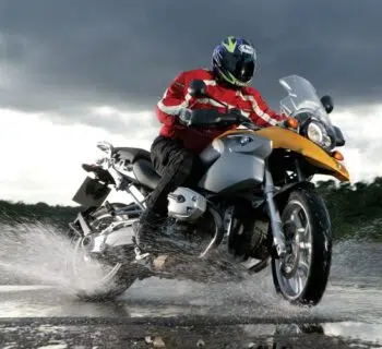 moto et pluie