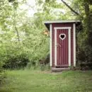 Toilettes sèches ou toilettes traditionnelles?